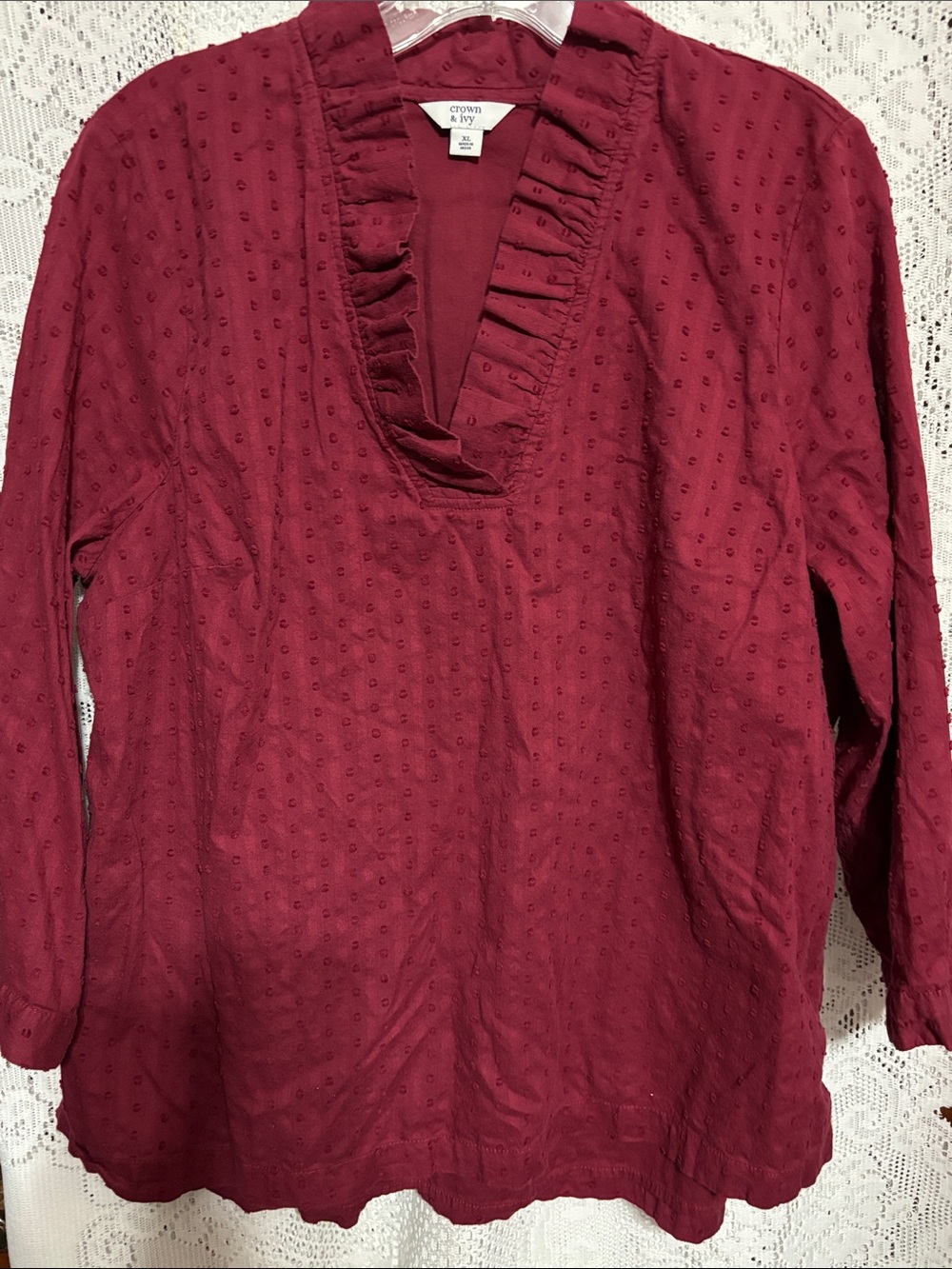 crown & ivy Burgundy Ruffled V-Neck Swiss Dot Tunic size XL
